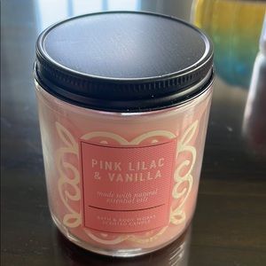 Pink Lilac & Vanilla single wick candle